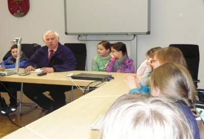 Foto des Albums: Rathausbesuch der 4. Klassen am 06.02.2012