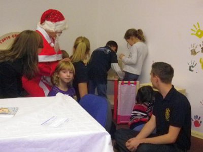 Foto des Albums: Weihnachtsfeier beim Eltern-Kind-Zentrum (26.12.2011)