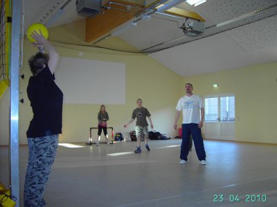 Foto des Albums: Jugendfeuerwehr Falkenhagen mit Fitnessprogramm für Amtsausscheid 2010 11Fotos