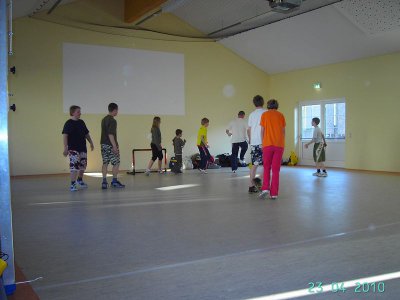Foto des Albums: Jugendfeuerwehr Falkenhagen mit Fitnessprogramm für Amtsausscheid 2010 11Fotos