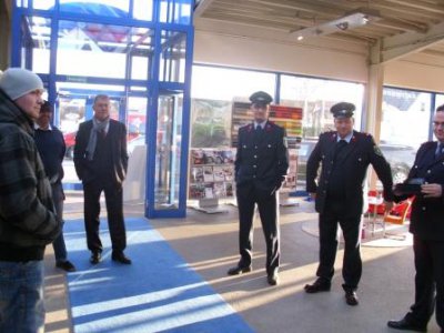 Foto des Albums: Übergabe eines Mannschaftstransportwagens an die Freiwillige Feuerwehr Mücheln
