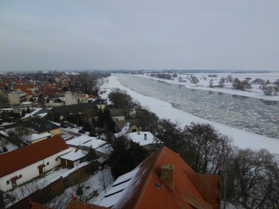 Foto des Albums: Blick auf die eisige Elbe (12. 02. 2012)