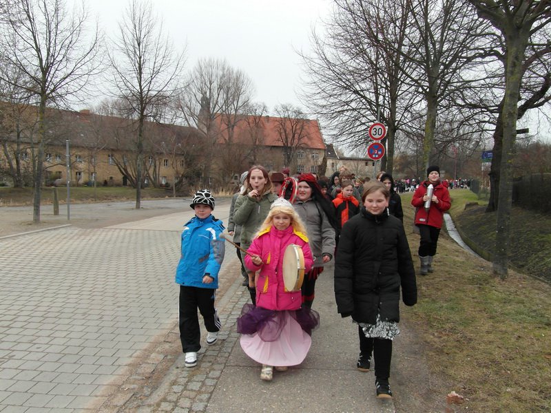 Bild: Mit Hellau und Getöse -