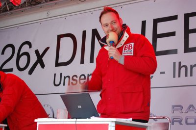Foto des Albums: Stadtwette souverän geschafft - Bilder vom Stadthallenvorplatz