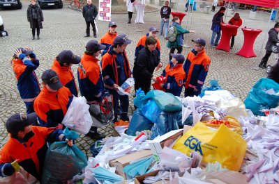 Foto des Albums: Stadtwette souverän geschafft - Bilder vom Stadthallenvorplatz