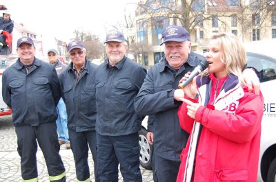 Foto des Albums: Stadtwette souverän geschafft - Bilder vom Stadthallenvorplatz