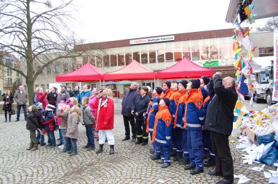 Foto des Albums: Stadtwette souverän geschafft - Bilder vom Stadthallenvorplatz