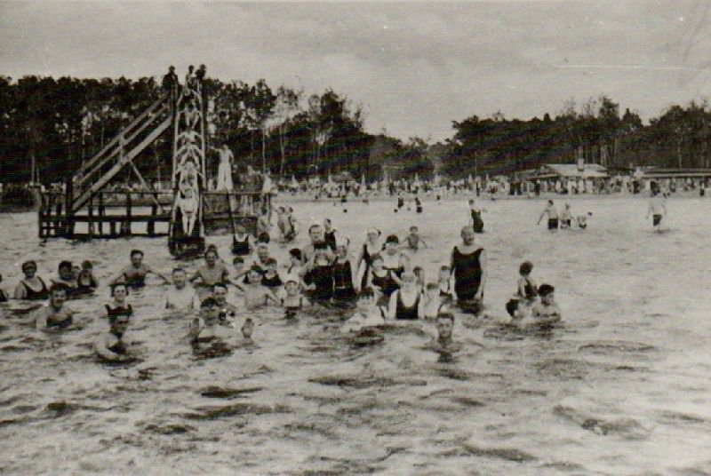 Bild: Archiv Gemeinde Rangsdorf - Wasserrutsche im Strandbad Rangsdorf um 1938/39