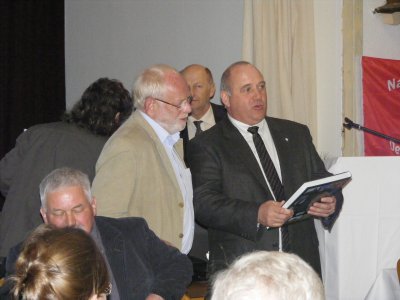 Gerhard Jarosz dankt  Herrn E. Kuhlwein (NF) 