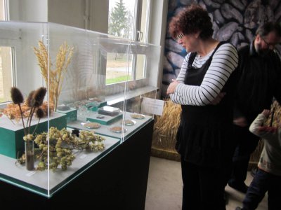 Foto des Albums: Ausstellungseröffnung "Ackern-Flößen-Jagen" (04.04.2012)