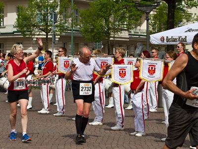 Foto des Albums: Fanfarenzug Potsdam - Musikalisches Anfeuern beim 9: rbb-Lauf (29.04.2012)