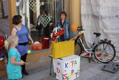 Foto des Albums: Buntes Wittstock – Familienfest am 1. Mai 2012 (01.05.2012)