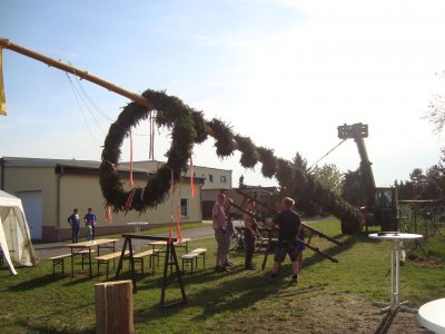 Foto des Albums: Maibaumfest vom JC Schraden (30. 04. 2012)