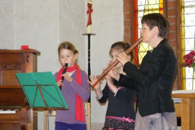 Foto des Albums: Viele Schüler beim Kirchencafé