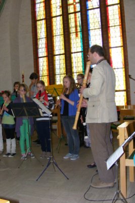 Foto des Albums: Viele Schüler beim Kirchencafé