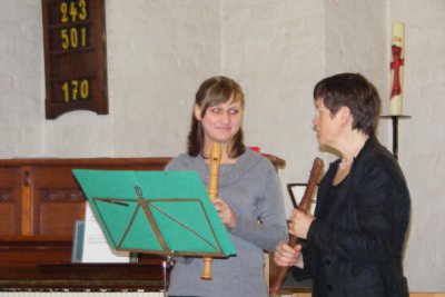Foto des Albums: Viele Schüler beim Kirchencafé