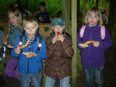 Foto des Albums: "Erlebter Frühling" am Lehrpfad der OS mit GT Glöwen (16. 05. 2012)