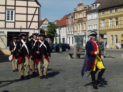 Foto des Albums: Int. Museumstag - Historischer Wachwechsel auf dem Marktplatz (20.05.2012)