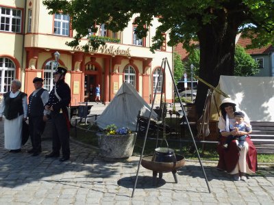 Foto des Albums: Int. Museumstag - Historischer Wachwechsel auf dem Marktplatz (20.05.2012)