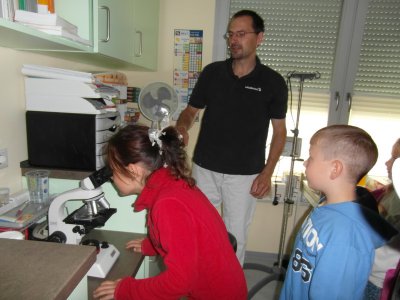 Foto des Albums: Besuch beim Tierarzt Dr. Müller in Egeln (01.06.2012)