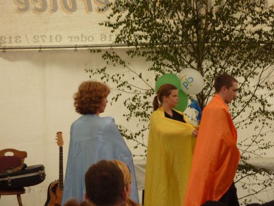 Foto des Albums: Hoppenrade begrüßt die Radler der Tour de Prignitz mit einem bunten Programm (06. 06. 2012)
