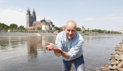 Hr. Dr. Gessner, der  