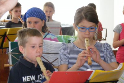 Foto des Albums: Musikalisches Märchen im Blockflötenorchester einstudiert
