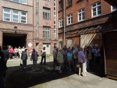 Die Senioren werden &uuml;ber das Stadtumbauprogramm informiert.  (Bild vergr&ouml;&szlig;ern)