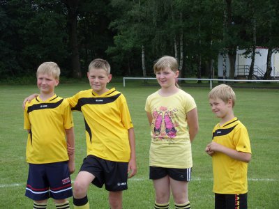 Foto des Albums: Dorf- und Sportfest Teil 3 (24. 06. 2012)