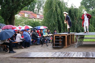 Foto des Albums: Sommertheaters der Arbeitsgemeinschaft „Städte mit historischen Stadtkernen“ des Landes Brandenburg in Dahme/Mark (19.07.2012)