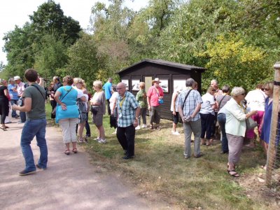 Foto des Albums: Enthüllung der Tafel im ehemaligen Lager Mühlberg