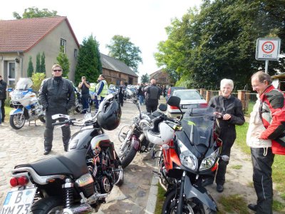 Foto des Albums: 300 Biker on Tour - Falkenseer Bürgermeister-Motorradtour beliebter denn je