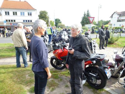 Foto des Albums: 300 Biker on Tour - Falkenseer Bürgermeister-Motorradtour beliebter denn je