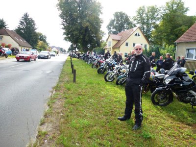 Foto des Albums: 300 Biker on Tour - Falkenseer Bürgermeister-Motorradtour beliebter denn je
