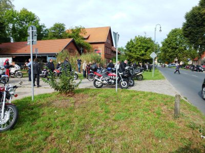 Foto des Albums: 300 Biker on Tour - Falkenseer Bürgermeister-Motorradtour beliebter denn je