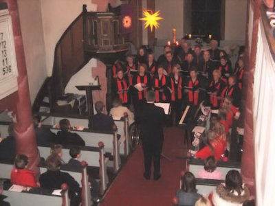 Foto des Albums: Weihnachtliches Singen in der Ev. Kirche Wenings (21. 12. 2008)