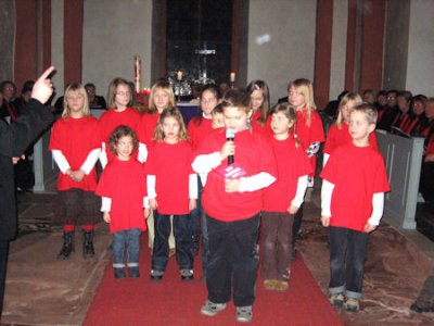 Foto des Albums: Weihnachtliches Singen in der Ev. Kirche Wenings (21. 12. 2008)