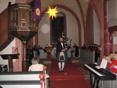 Foto des Albums: Weihnachtliches Singen in der Ev. Kirche Wenings (21. 12. 2008)