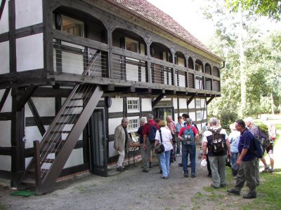 Foto des Albums: Wanderung von der Buchholzer- zur Pöppelmann-Kirche (09.09.2012)