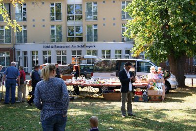 Foto des Albums: Antik- und Trödelmarkt an der Schlossruine in Dahme/Mark (16.09.2012)