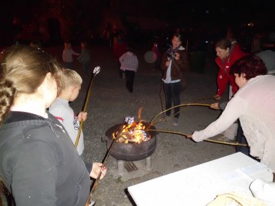 Foto des Albums: 2.10.2012 - Kartoffelfeuer auf der Wasserburg Egeln (18.09.2012)