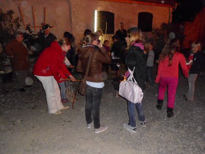 Foto des Albums: 2.10.2012 - Kartoffelfeuer auf der Wasserburg Egeln (18.09.2012)