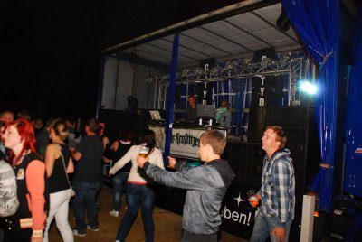 Foto des Albums: 50 Jahre Stadtrecht Falkenberg/E. - "Petticoat-Party" im HdG und "OpenAir-Disco" mit dem Blue Velvet im Stadtpark (24. 09. 2012)