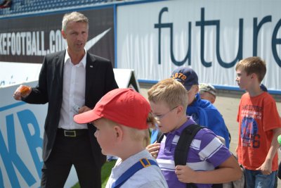 Foto des Albums: Einlaufkids in Rostock