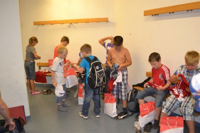 Foto des Albums: Einlaufkids in Rostock