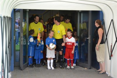 Foto des Albums: Einlaufkids in Rostock