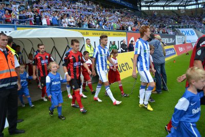 Foto des Albums: Einlaufkids in Rostock