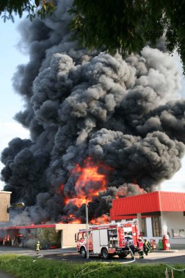 Foto des Albums: Brand eines Möbellagers