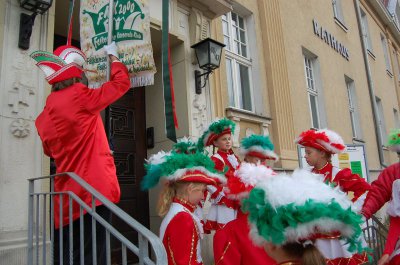 Foto des Albums: Falkenseer Narren stürmen das Rathaus