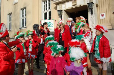 Foto des Albums: Falkenseer Narren stürmen das Rathaus